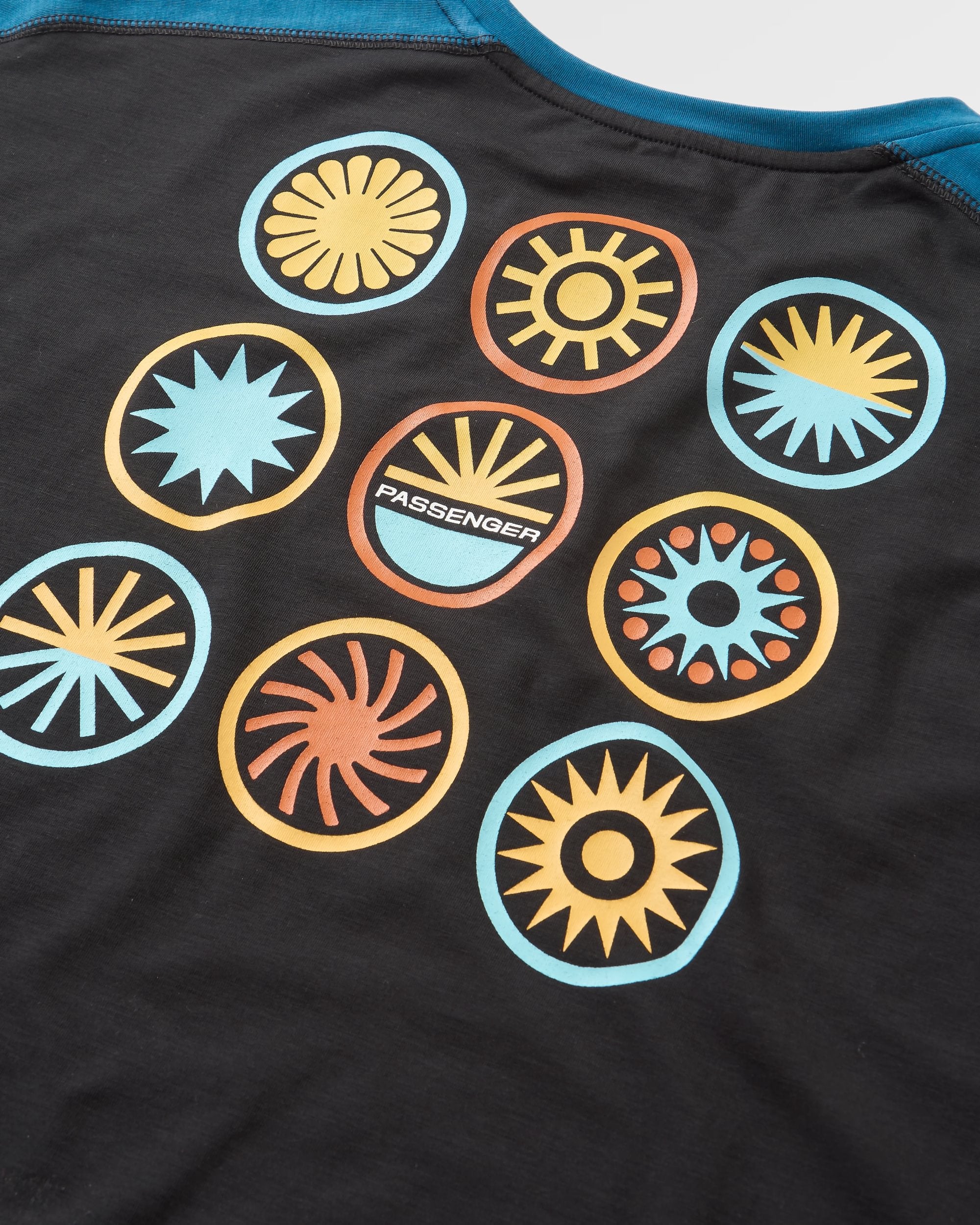 Chase The Light Active LS T-Shirt - Black - Flatlay