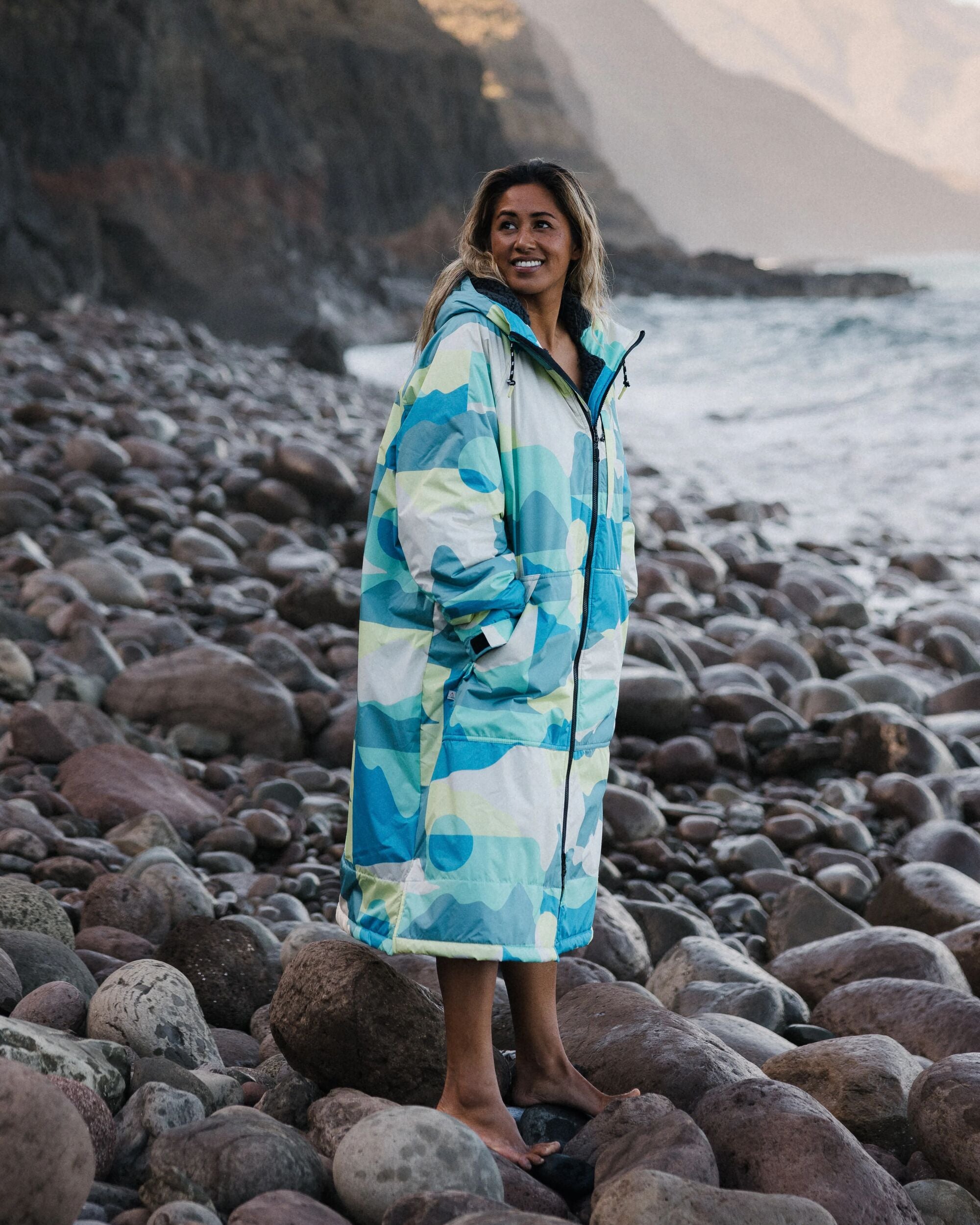 Waves Recycled Sherpa Lined Changing Robe - Vista Patchwork Aqua - Lifestyle - Female