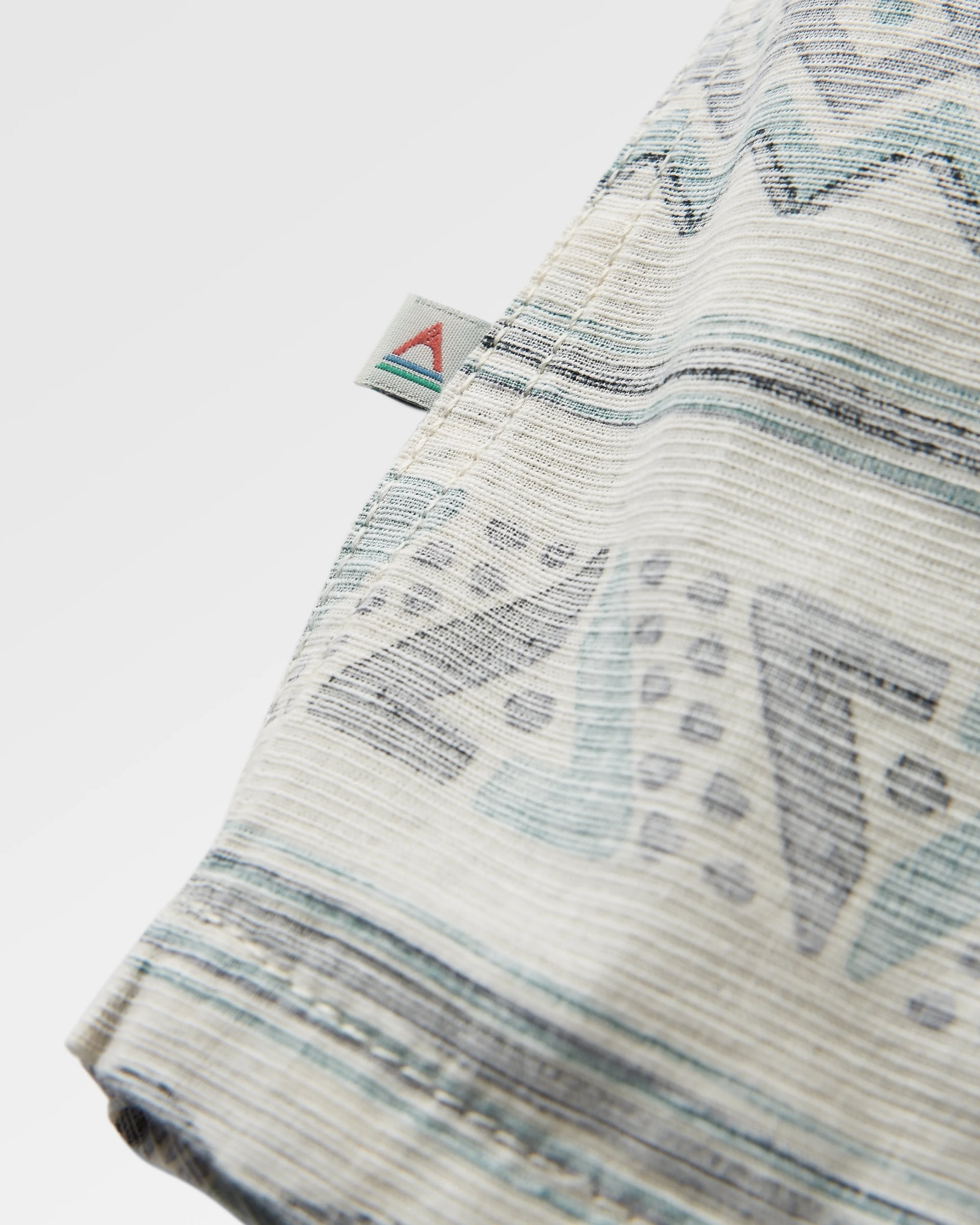 Amboro Organic Cotton Shirt - Mono Geo Birch  - Flatlay