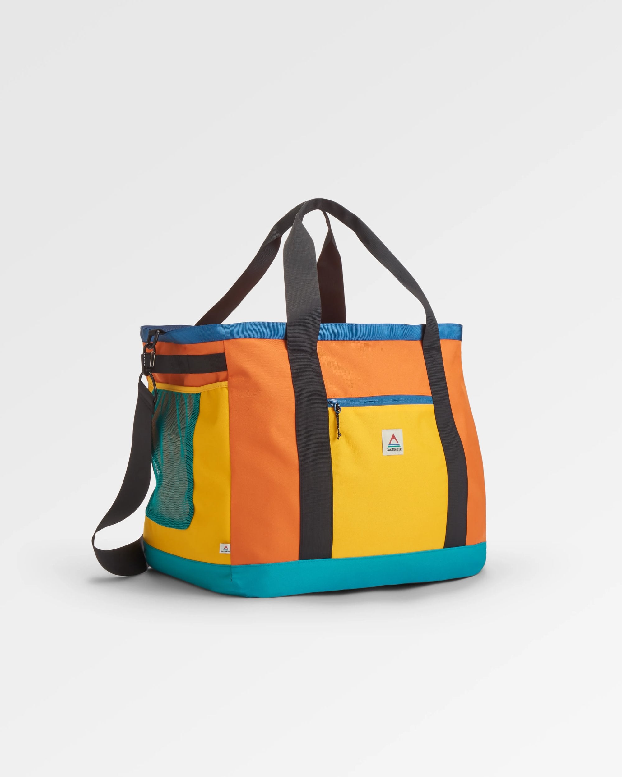 Boondocker Gear Tote 48L - Multi Colour - Flatlay