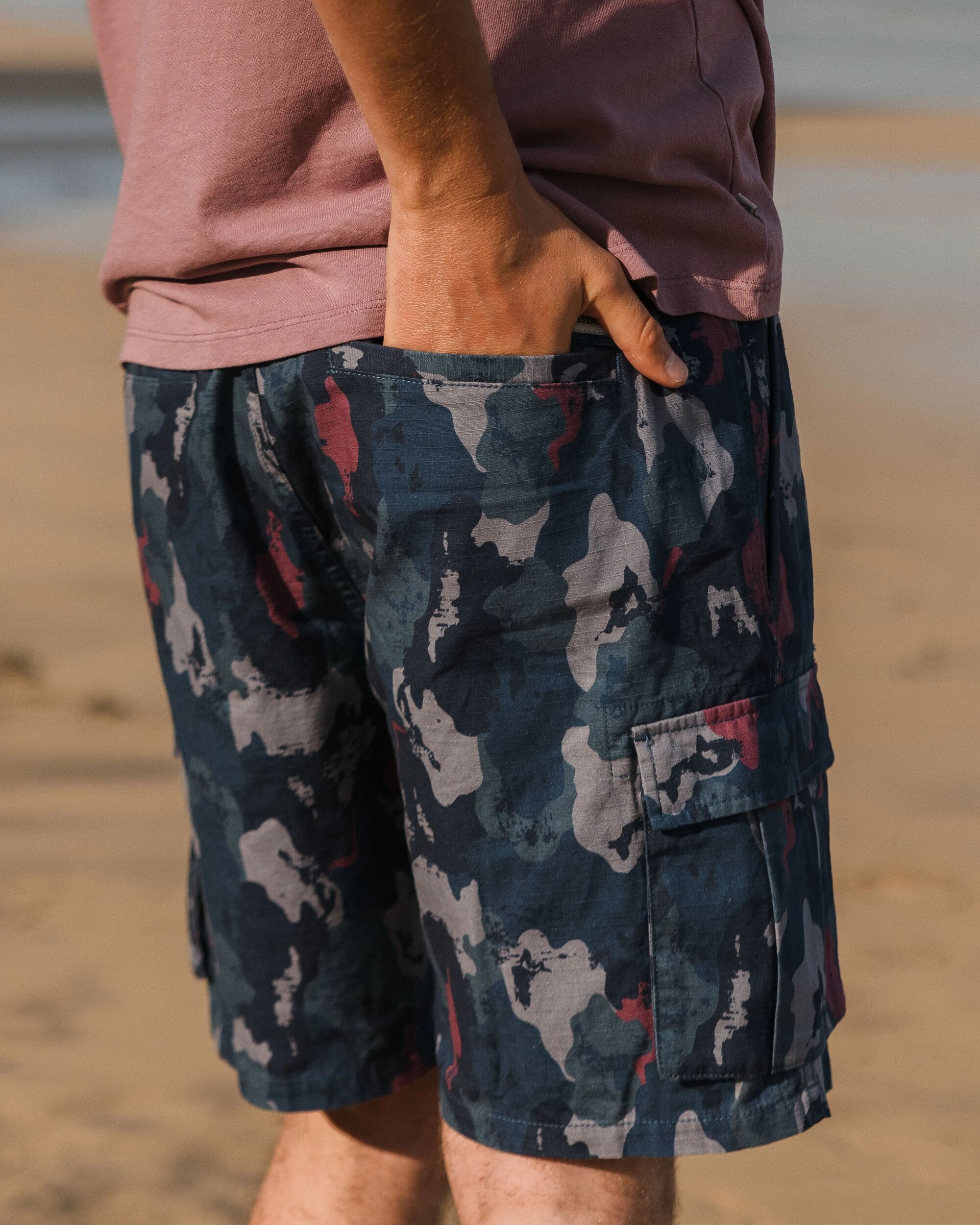 Adventurer Cargo Cotton Short - Sycamore Camo - Lifestyle