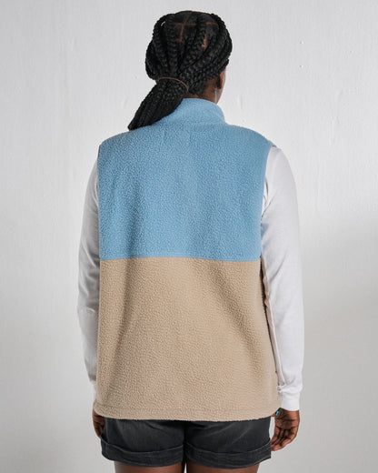 Fairbanks Sherpa Gilet - Faded Denim/Simply Taupe - Studio Model