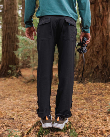 365 Trail Trouser - Black - Lifestyle