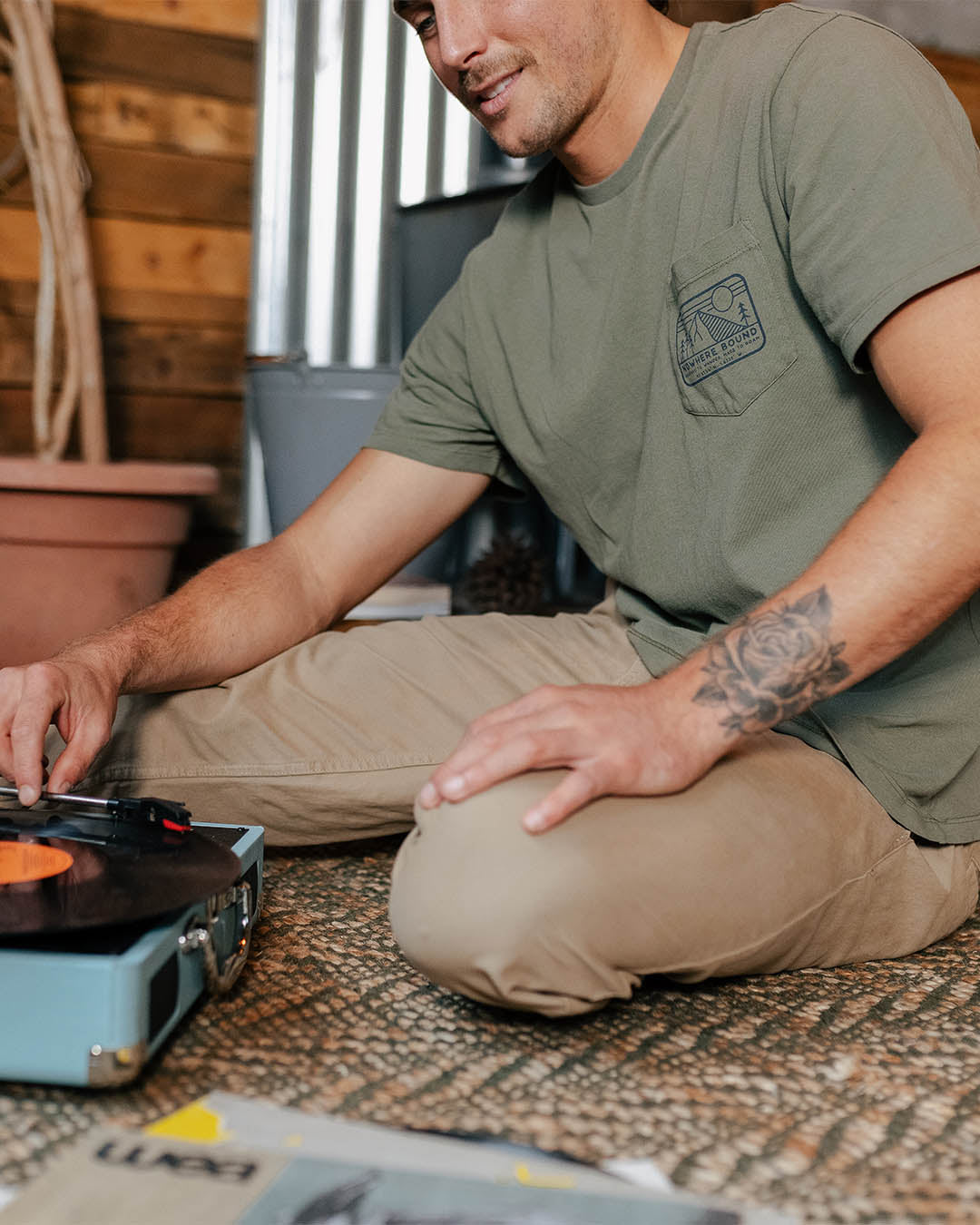 Nowhere Bound Pocket T-Shirt - Dusty Olive