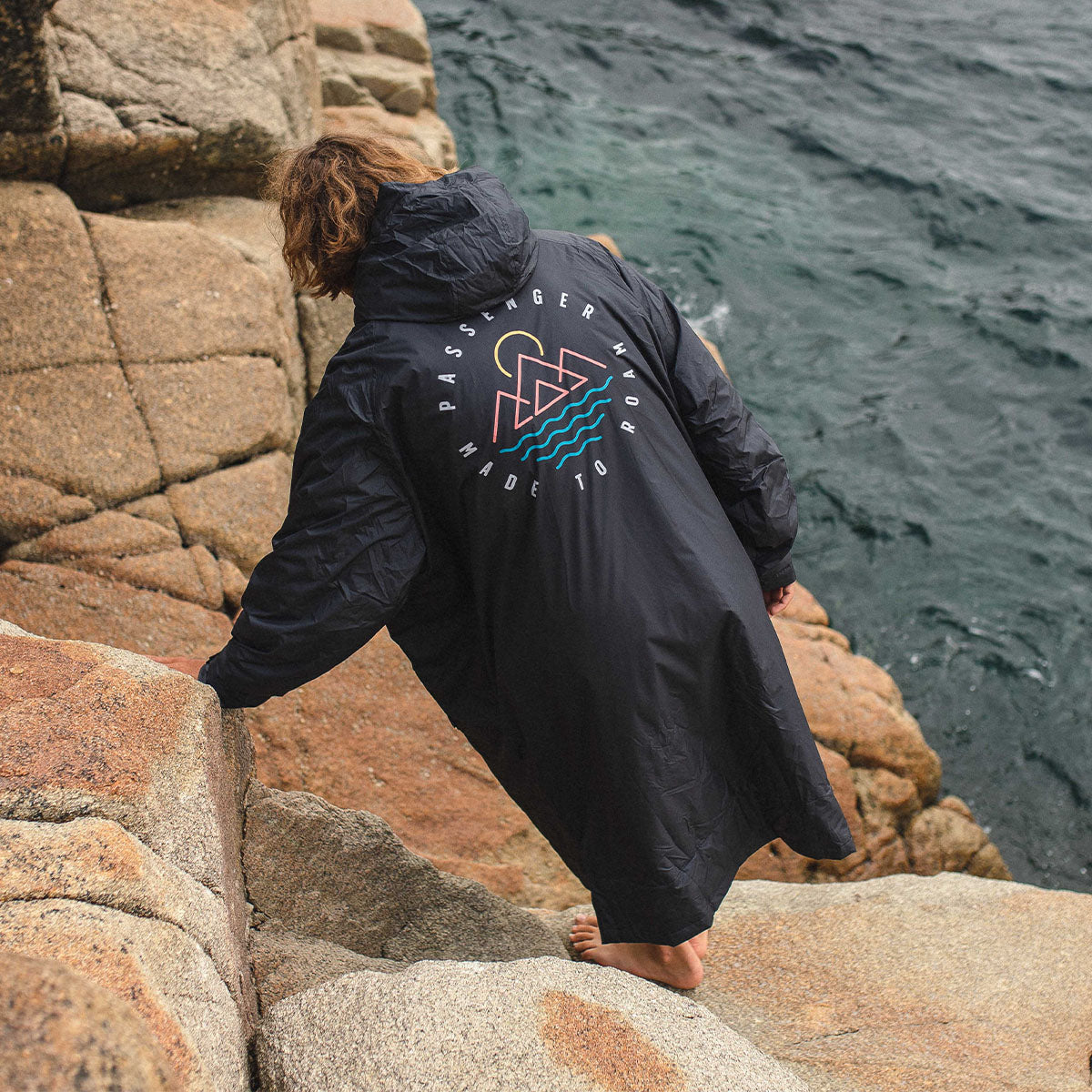 Escapism Recycled Towel Lined Changing Robe - Black - Lifestyle - Male